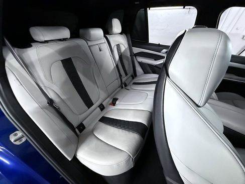 Used 2022 BMW X5 M w/ Competition Package 2 image 24