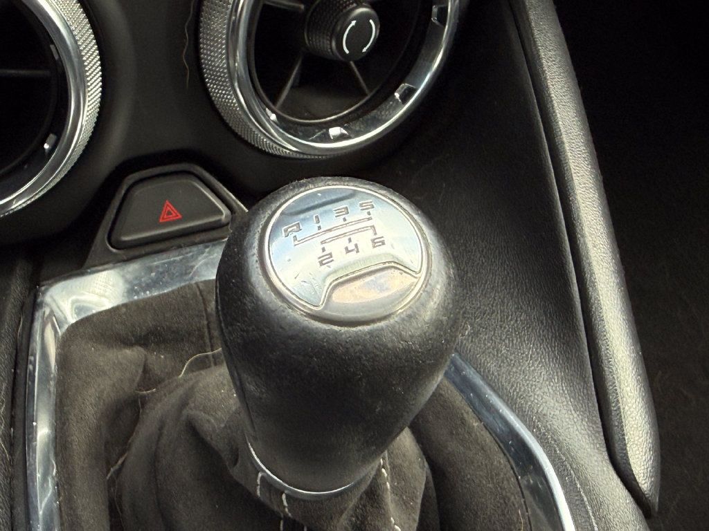 Used 2020 Chevrolet Camaro LT w/ 1LE Track Performance Package RWD image 5