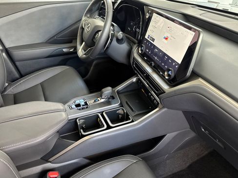 Used 2025 Lexus TX 350 AWD image 21