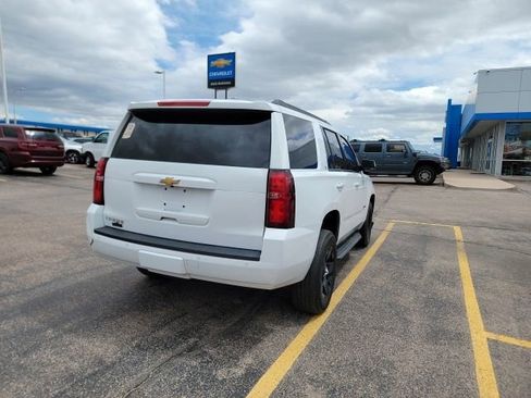 Used 2019 Chevrolet Tahoe LT w/ Luxury Package RWD image 5