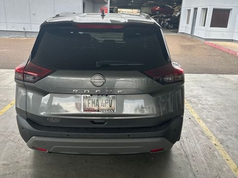 Used 2023 Nissan Rogue SV w/ SV Premium B Package FWD image 13