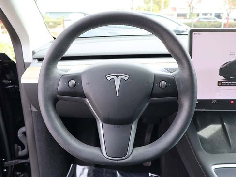 Used 2023 Tesla Model Y Long Range image 41