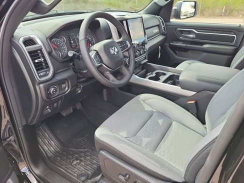 New 2026 RAM 1500 4x4 Crew Cab image 13