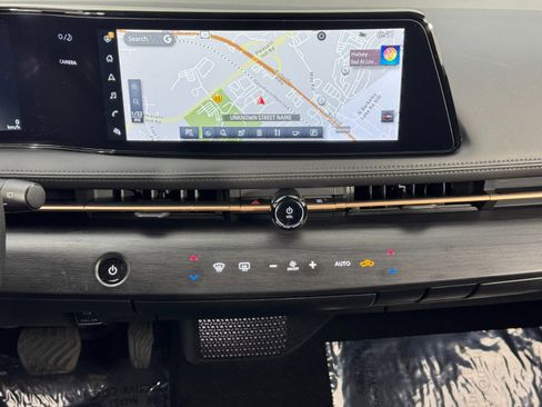 Used 2023 Nissan Ariya Venture+ image 22