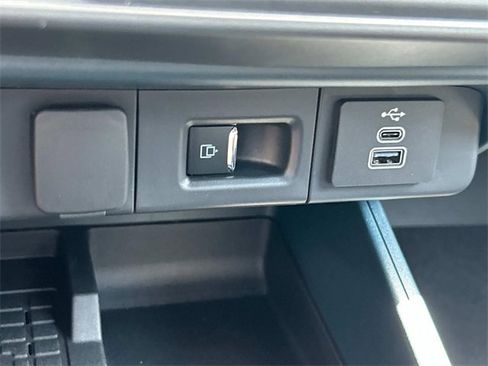 New 2025 Ford Maverick Lariat w/ 4K Tow Package image 30