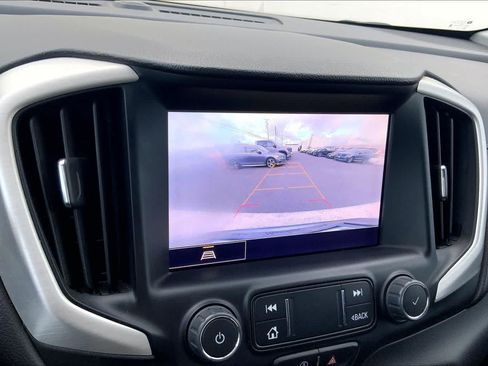 Used 2023 GMC Terrain SLE w/ Driver Convenience Package FWD image 26