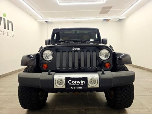 Used 2013 Jeep Wrangler Unlimited Sahara w/ Connectivity Group AWD/4WD image 15