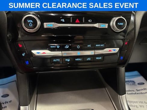 Used 2021 Ford Explorer Limited AWD/4WD image 10