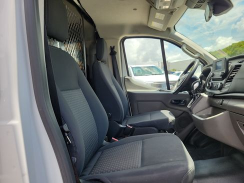 Used 2024 Ford Transit 250 Low Roof w/ Exterior Upgrade Package RWD image 17