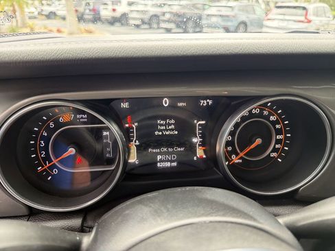 Used 2020 Jeep Wrangler Unlimited Sahara w/ Safety Group AWD/4WD image 25