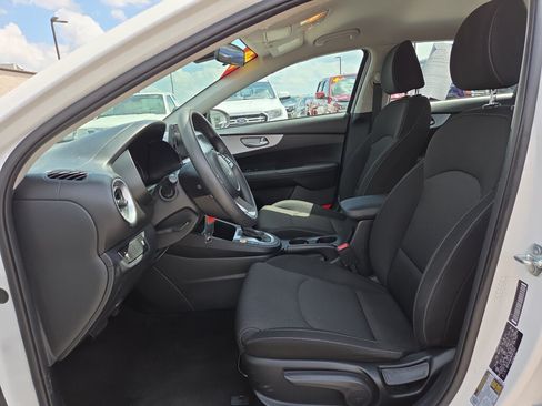 Used 2024 Kia Forte LXS FWD image 10
