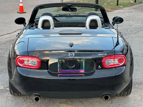 Used 2012 MAZDA MX-5 Miata Grand Touring w/ Premium Pkg image 8