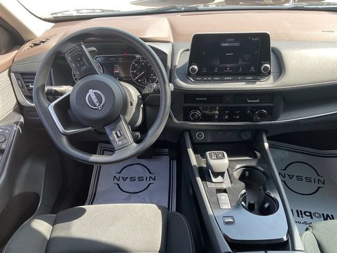Used 2023 Nissan Rogue S FWD image 17