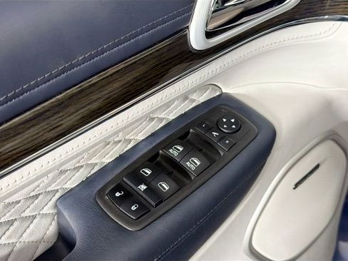 Used 2021 Jeep Grand Cherokee Summit AWD/4WD image 18