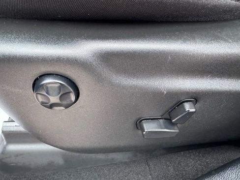 Used 2024 Dodge Durango GT image 13