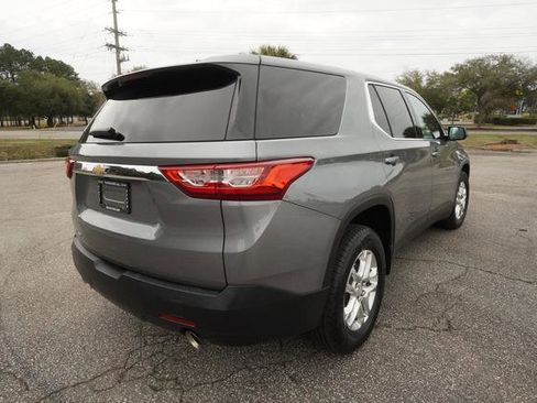 Used 2019 Chevrolet Traverse LS image 3