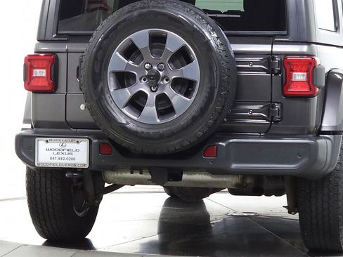 Used 2018 Jeep Wrangler Unlimited Sahara w/ Dual Top Group image 9