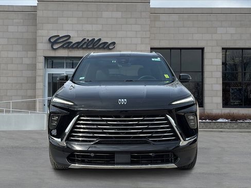 Used 2025 Buick Enclave Preferred image 7