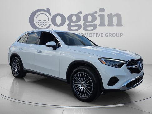 Used 2025 Mercedes-Benz GLC 300 image 7