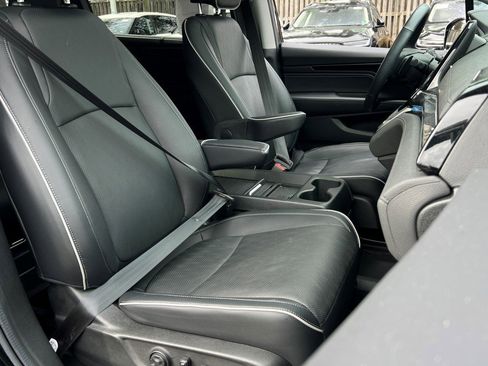 Used 2024 Honda Odyssey Elite image 9