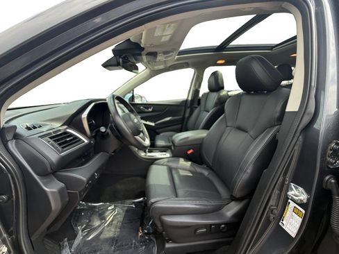 Used 2023 Subaru Ascent Limited w/ Technology Package AWD/4WD image 9