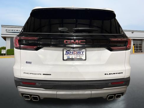 Used 2025 GMC Acadia Elevation image 4