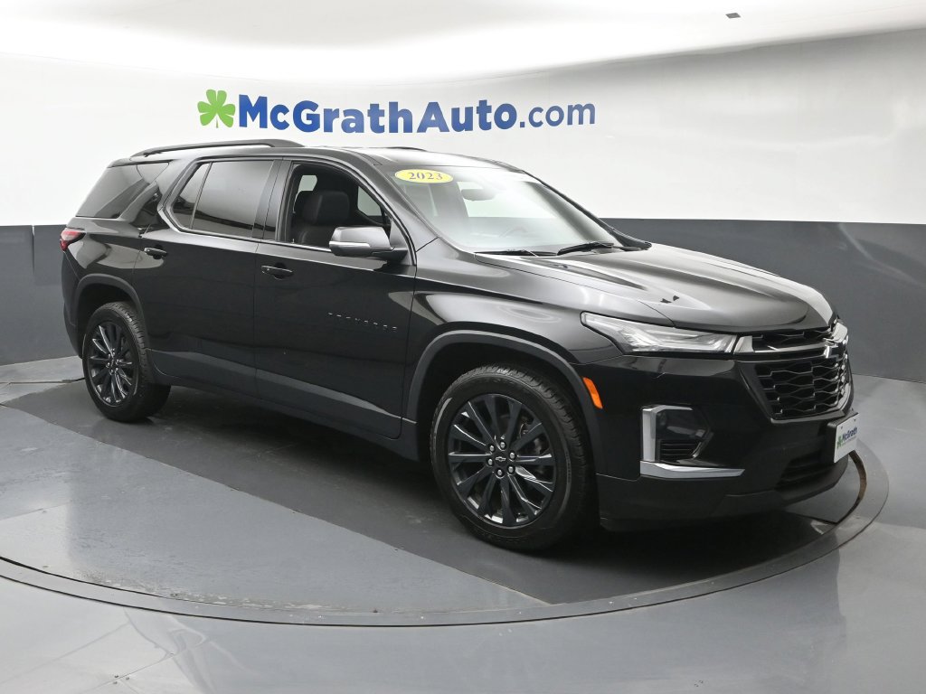 Used 2023 Chevrolet Traverse RS w/ LPO, Floor Liner Package AWD/4WD image 2