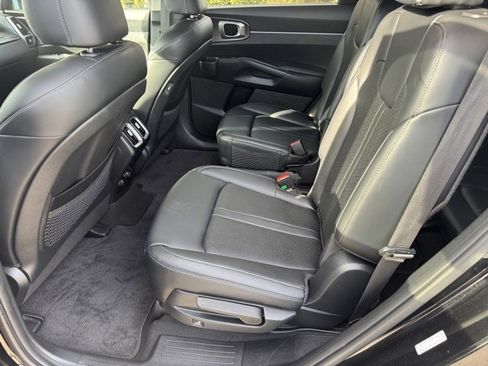 Certified 2021 Kia Sorento S image 10