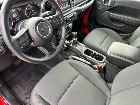 Used 2022 Jeep Gladiator Sport image 17