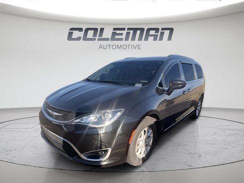 Used 2020 Chrysler Pacifica Touring-L image 1