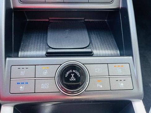 Used 2024 Hyundai Kona Limited AWD/4WD image 30