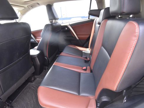 Used 2015 Toyota RAV4 Limited w/ Technology Package AWD/4WD image 10