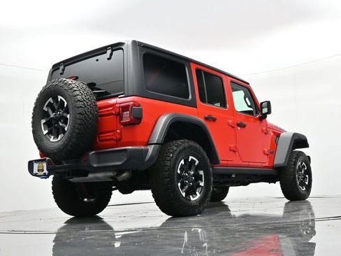 Used 2025 Jeep Wrangler Unlimited Rubicon 4xe w/ Safety Group AWD/4WD image 26