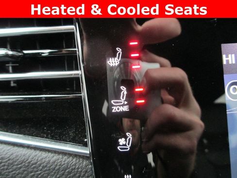 Used 2024 Jeep Wagoneer Series II image 19