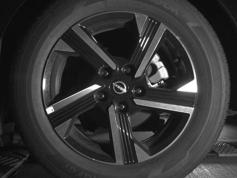 Used 2025 Nissan Sentra SV image 14