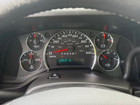 Used 2019 Chevrolet Express 3500 w/ Power Convenience Package image 15