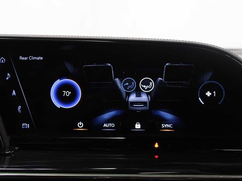 Certified 2024 Cadillac Escalade Sport w/ LPO, ONYX Package image 43