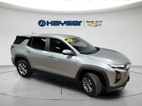 Used 2026 Chevrolet Equinox LT FWD image 9