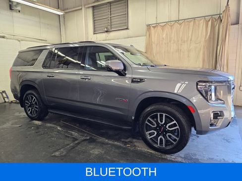 Used 2022 GMC Yukon XL AT4 w/ Technology Package AWD/4WD image 6