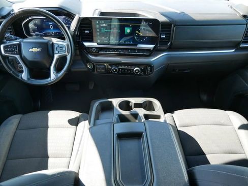 Used 2023 Chevrolet Silverado 1500 LT AWD/4WD image 10