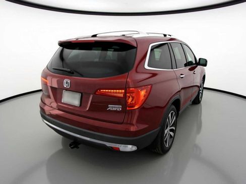 Used 2018 Honda Pilot Touring image 5