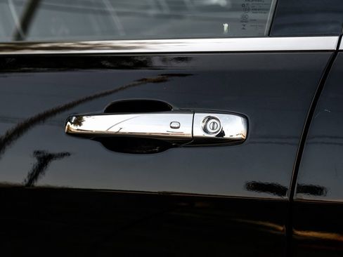 Used 2018 Jeep Grand Cherokee Limited image 49