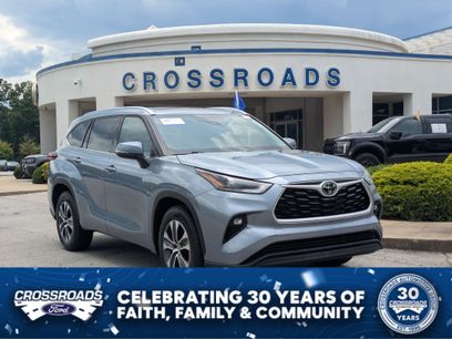 Used 2021 Toyota Highlander XLE