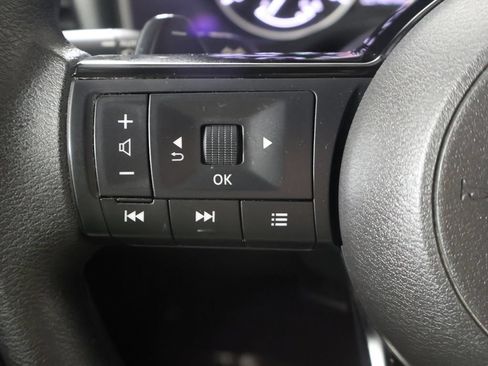 Used 2023 Nissan Rogue SV AWD/4WD image 37