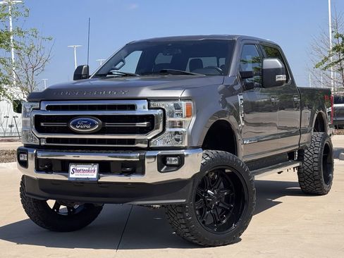 Used 2022 Ford F250 Lariat w/ Lariat Value Package AWD/4WD image 2