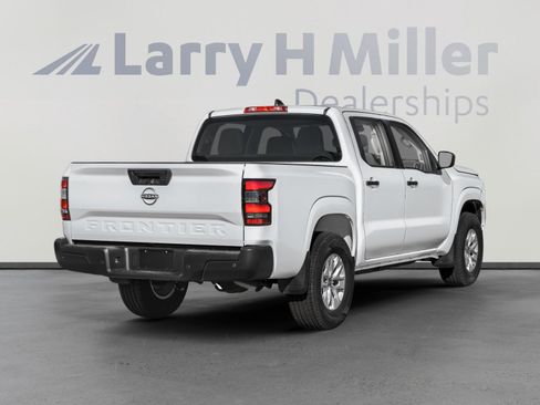 New 2026 Nissan Frontier SV image 2