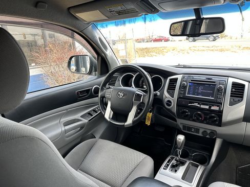 Used 2013 Toyota Tacoma 4x4 Double Cab w/ SR5 Pkg image 28