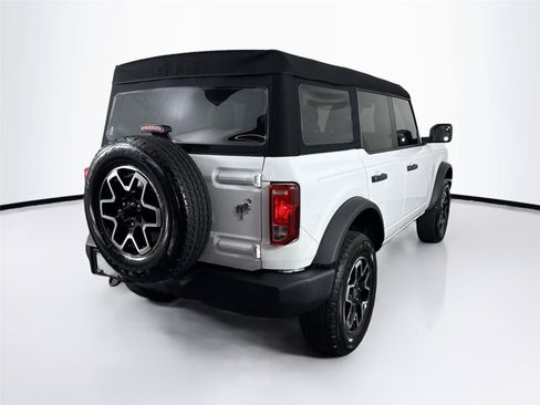 Used 2025 Ford Bronco 4-Door AWD/4WD image 2