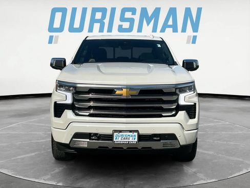 Used 2025 Chevrolet Silverado 1500 High Country w/ Technology Package AWD/4WD image 2