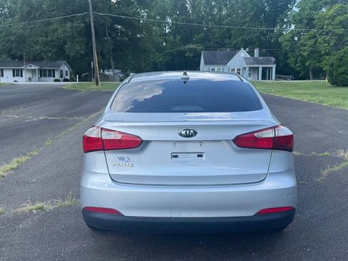 Used 2016 Kia Forte LX FWD image 7